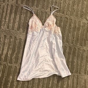 Elegant Lace Trim Satin Chemise